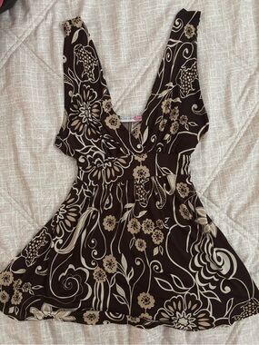 Vintage Body Central Brown and Cream Floral Deep V Empire-Waist Top